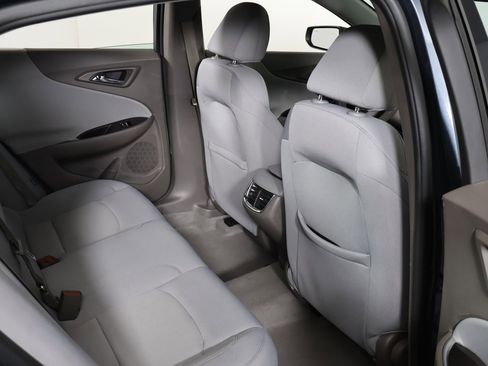 Used 2021 Chevrolet Malibu LT image 26