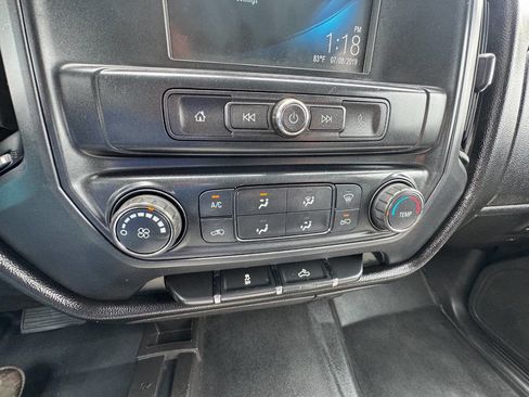 Used 2018 Chevrolet Silverado 1500 W/T AWD/4WD image 18