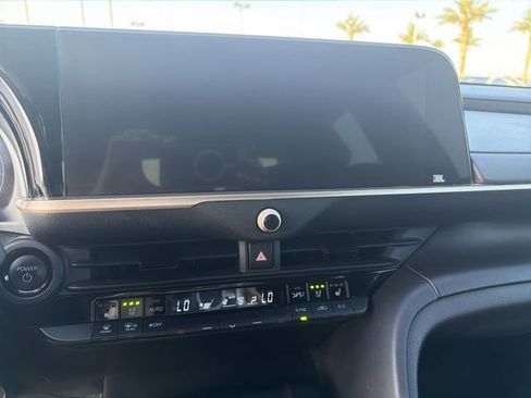 Certified 2023 Toyota Crown AWD/4WD image 19