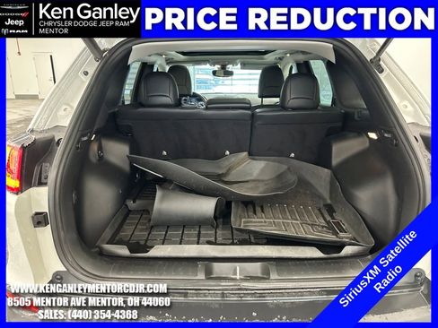 Used 2019 Jeep Cherokee Limited image 21