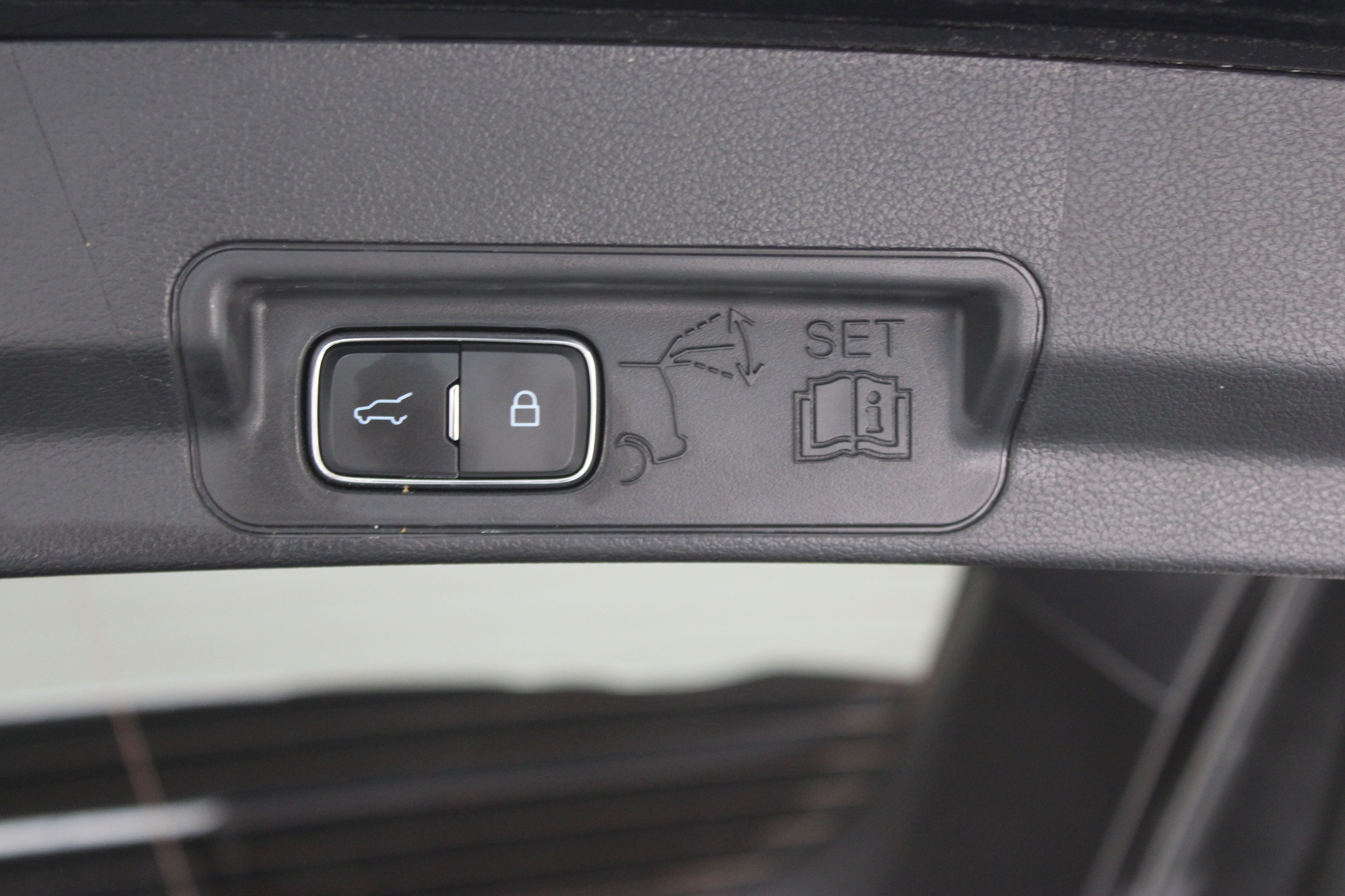 Used 2025 Ford Explorer ST w/ Sun And Sound Package AWD/4WD image 35