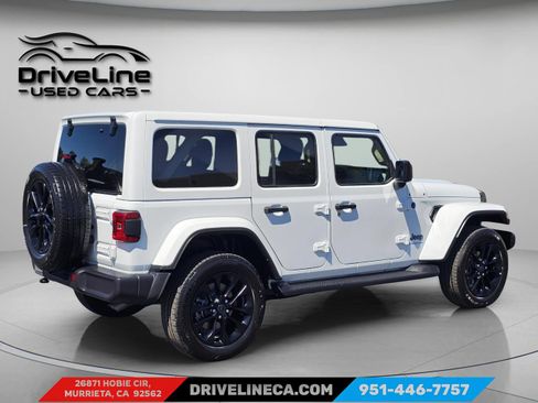 Used 2025 Jeep Wrangler Unlimited Sahara AWD/4WD image 13