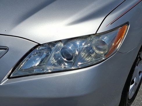 Used 2009 Toyota Camry FWD image 10
