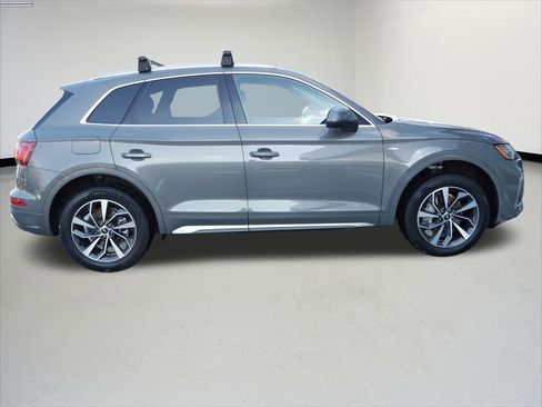 Certified 2023 Audi Q5 2.0T Premium Plus w/ Premium Plus Package image 6