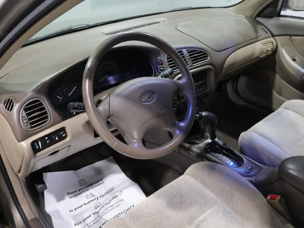 Used 2000 Oldsmobile Intrigue GL FWD image 20