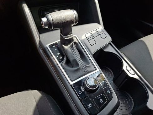 Used 2023 Kia Sportage LX image 14