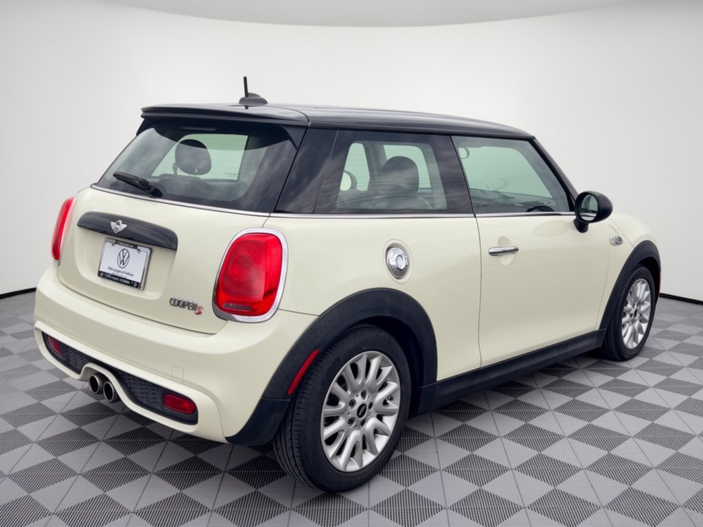 Used 2014 MINI Cooper S FWD image 9