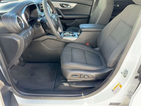 Used 2022 Chevrolet Blazer LT image 4