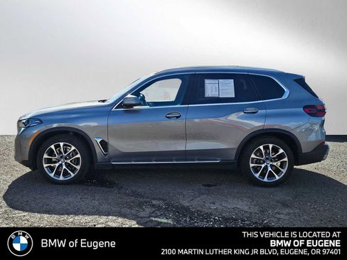 Used 2024 BMW X5 xDrive40i w/ Premium Package AWD/4WD image 6