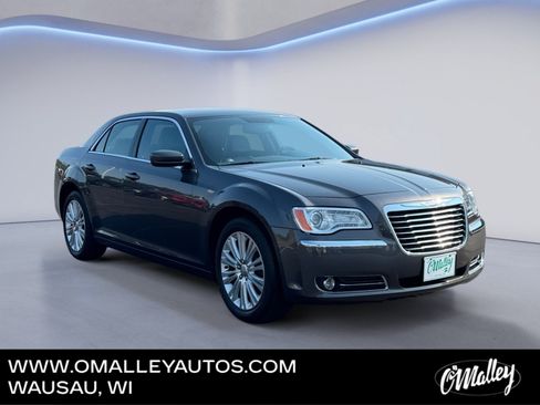 Used 2013 Chrysler 300 AWD w/ Driver Convenience Group image 2