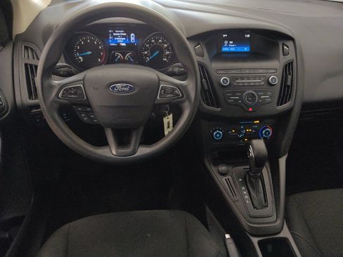 Used 2018 Ford Focus SE FWD image 22