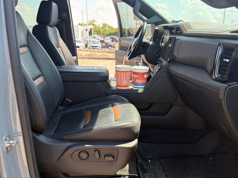 Used 2024 GMC Sierra 2500 AT4 w/ AT4 Premium Plus Package AWD/4WD image 17