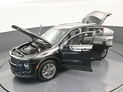 Used 2024 Cadillac XT4 Premium Luxury image 70