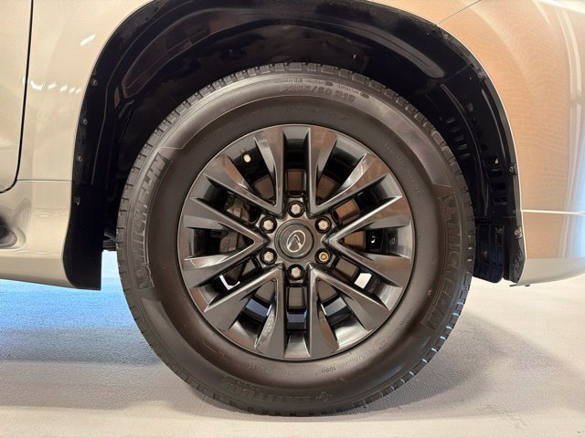 Used 2023 Lexus GX 460 Premium w/ Premium Package AWD/4WD image 39