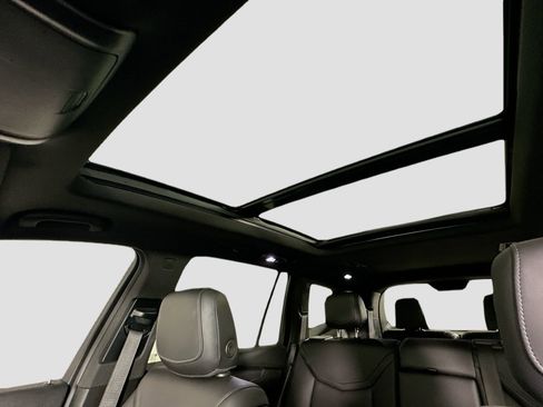 Used 2022 Cadillac XT6 Luxury image 22