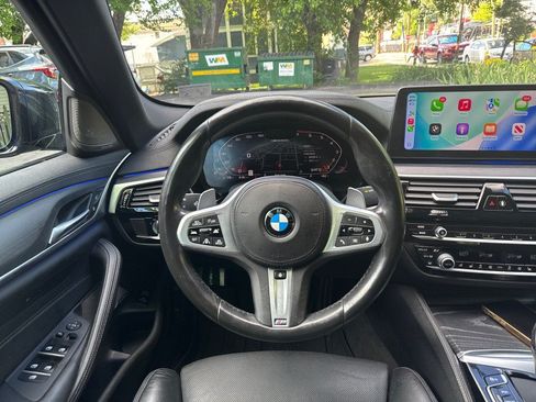 Used 2022 BMW M550i xDrive AWD/4WD image 48