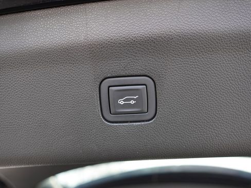 Certified 2023 Buick Enclave Essence w/ Experience Buick Package image 23