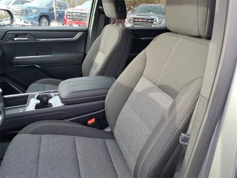 Used 2025 GMC Acadia Elevation image 19