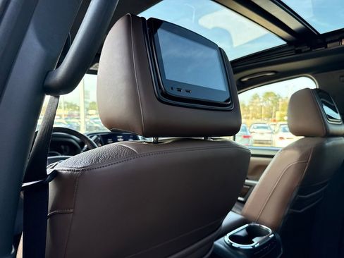 Certified 2021 Nissan Titan Platinum Reserve w/ Moonroof Package image 35