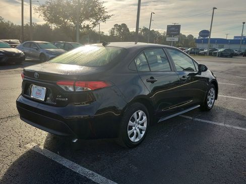 Used 2024 Toyota Corolla LE image 3