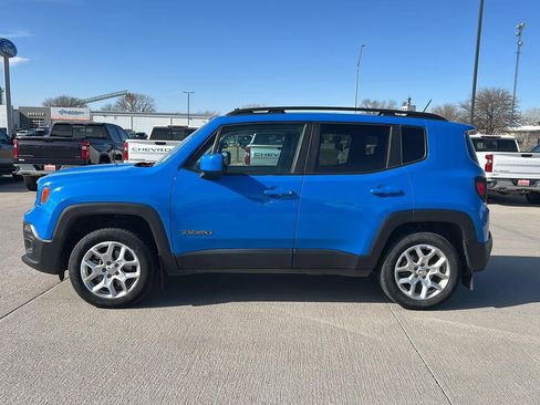 Used 2015 Jeep Renegade Latitude w/ Popular Equipment Group image 1