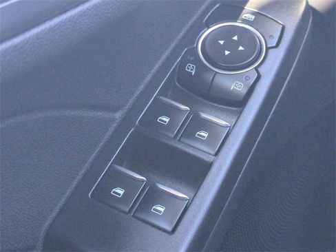 Used 2023 Ford Escape SE image 24