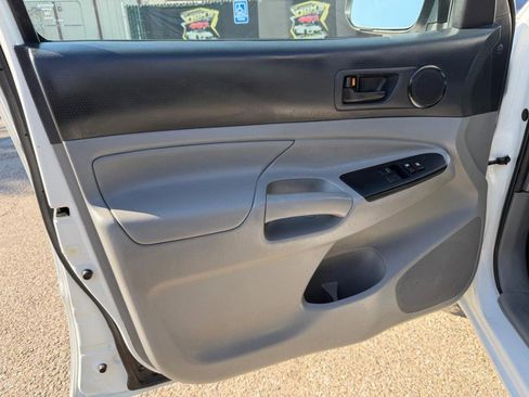 Used 2013 Toyota Tacoma 2WD Access Cab image 15