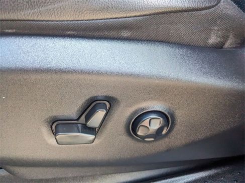 Certified 2021 Chrysler Pacifica Touring-L w/ S Appearance Package image 7