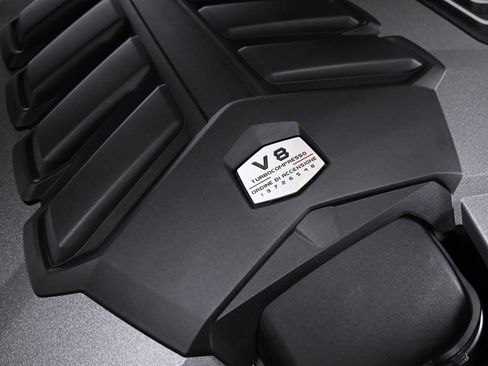 Used 2024 Lamborghini Urus Performante AWD/4WD image 38
