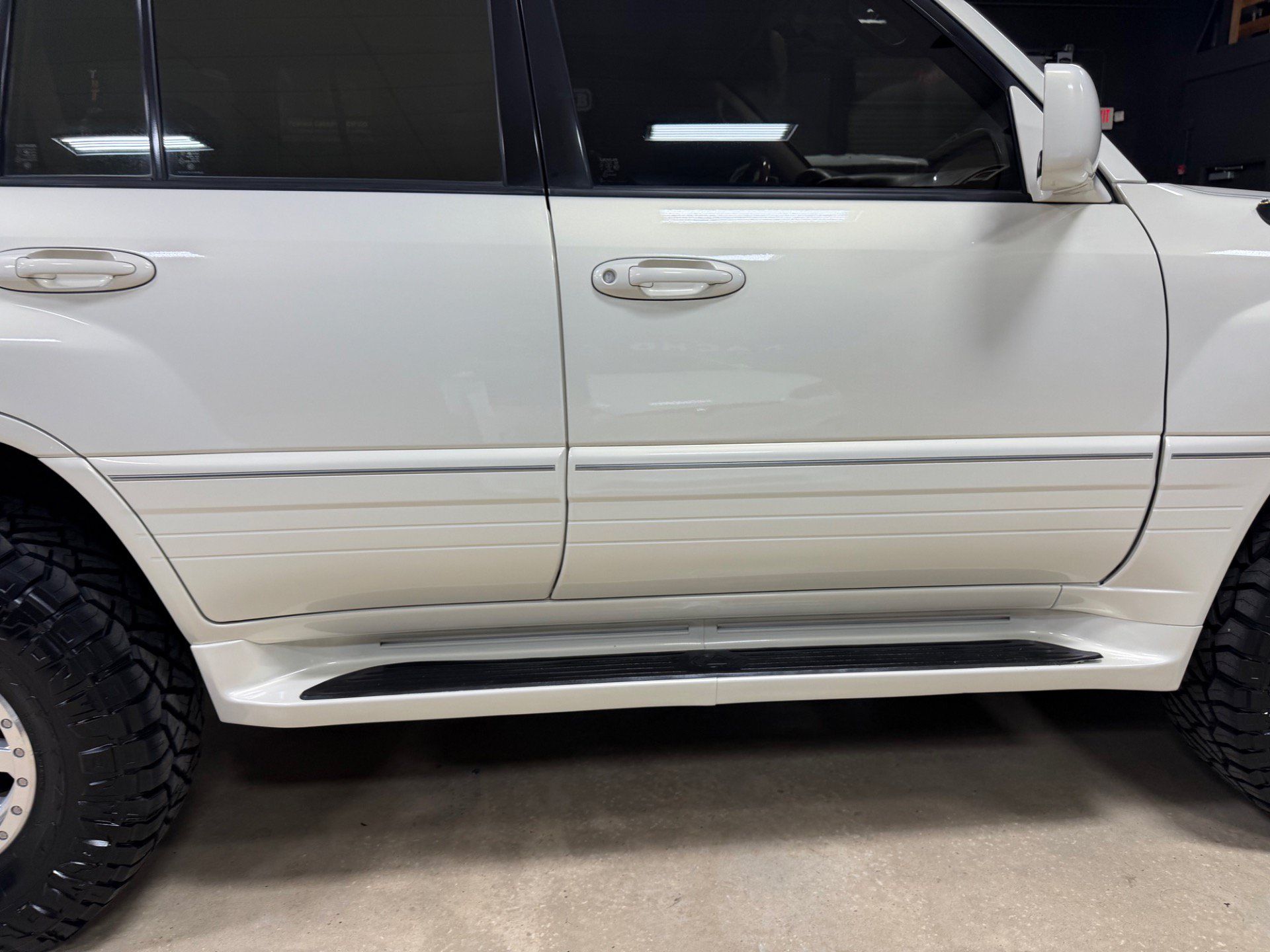 Used 2002 Lexus LX 470 4WD image 17