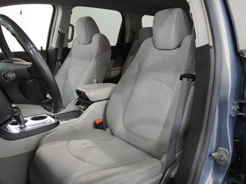 Used 2008 GMC Acadia SLE w/ Preferred Package AWD/4WD image 11