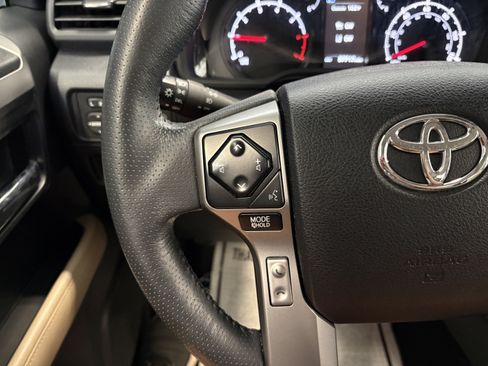 Certified 2020 Toyota 4Runner SR5 AWD/4WD image 27