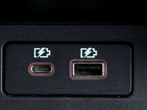 Used 2024 Nissan Altima 2.5 SV FWD image 31