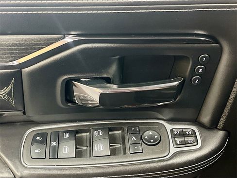 Used 2023 RAM 3500 Limited image 18