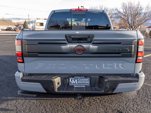Used 2025 Nissan Frontier PRO-4X AWD/4WD image 5