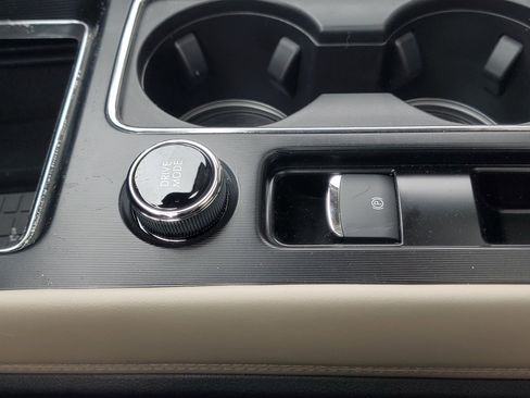 New 2026 Lincoln Corsair Premiere image 24