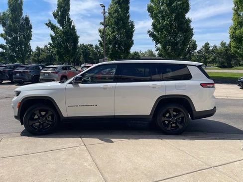Used 2025 Jeep Grand Cherokee L Altitude AWD/4WD image 6
