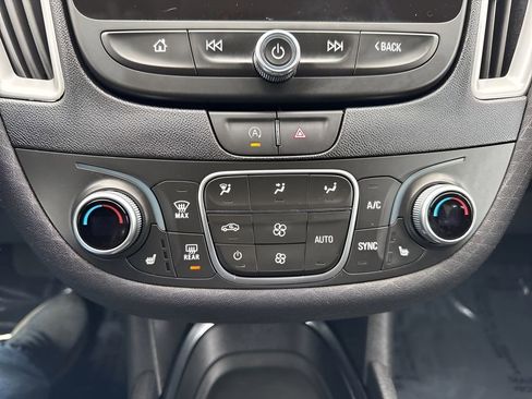 Used 2024 Chevrolet Malibu LT image 19