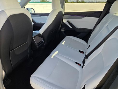 Used 2026 Tesla Model Y Long Range image 23