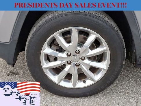 Used 2014 Jeep Cherokee Limited image 28