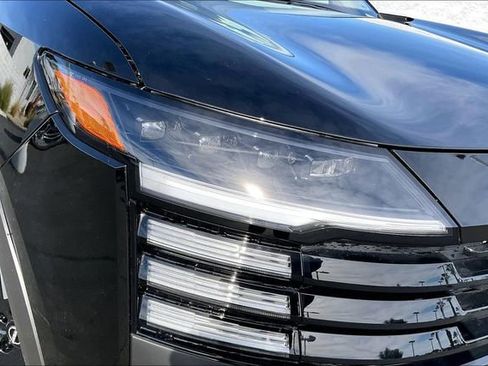 New 2026 Nissan Kicks SR image 10