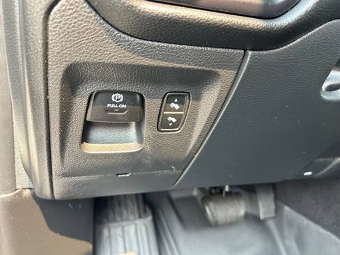 Used 2025 RAM 1500 Big Horn AWD/4WD image 29