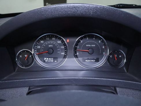 Used 2010 Jeep Grand Cherokee Laredo w/ Popular Equipment Group AWD/4WD image 19