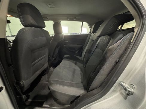 Used 2016 Chevrolet Trax LS image 26