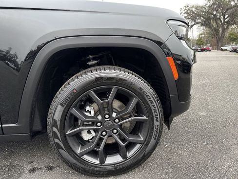 New 2025 Jeep Grand Cherokee Limited w/ Trailer Tow Package image 10