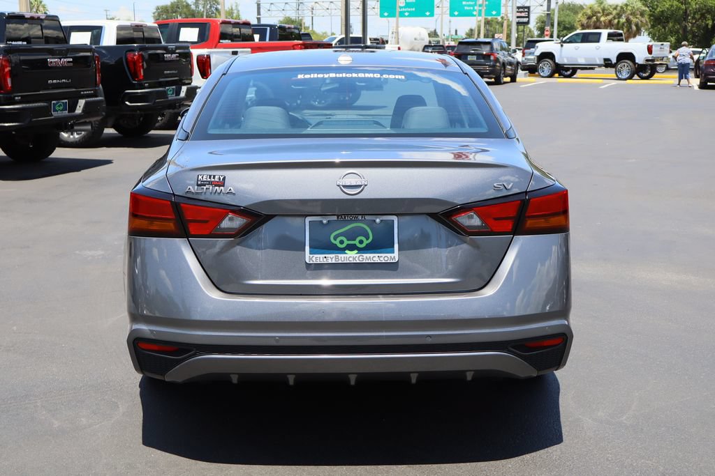 Used 2024 Nissan Altima 2.5 SV FWD image 8