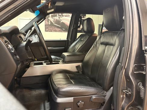 Used 2016 Ford Expedition XL RWD image 14