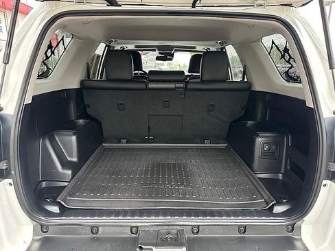 Certified 2022 Toyota 4Runner TRD Off-Road Premium w/ TRD Black Wheel Package (TMS) AWD/4WD image 12