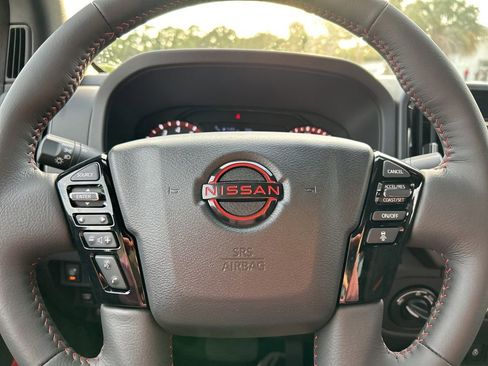 New 2025 Nissan Frontier PRO-4X w/ Pro Convenience Package image 18