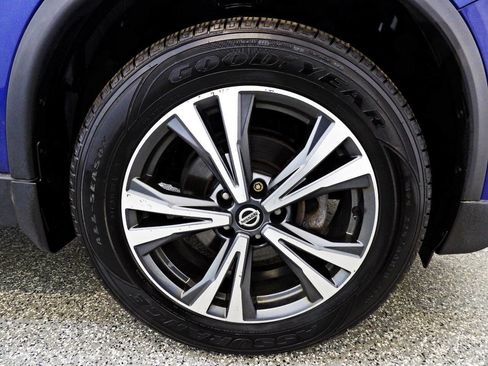 Used 2019 Nissan Rogue SV w/ Premium Package image 23